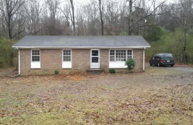 105 Sherry Ln - 105 Sherry Lane, Dickson, TN 37055