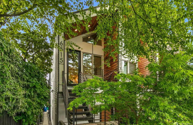 Stunning Modern 3 Bedroom Georgetown Home with Sustainable Design & Smart Features Gallery 1