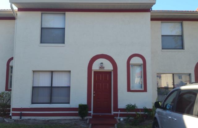 3 Bed 2.5 Bath Townhome | Gated Community with Poll | Washer Dryer Hook Ups | Section 8 Welcome photos photos