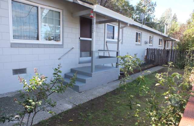 Placerville 2/1 with garage and small yard $1750 photos photos