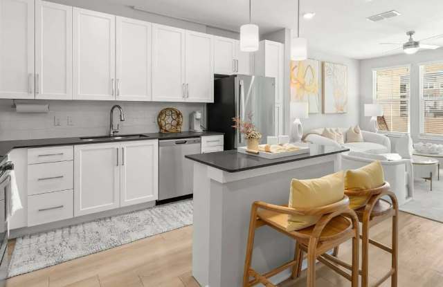 7212 Interbay Blvd photos photos