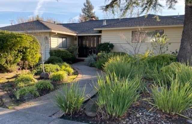 473 Chase Street - 473 Chase Street, Sonoma, CA 95476