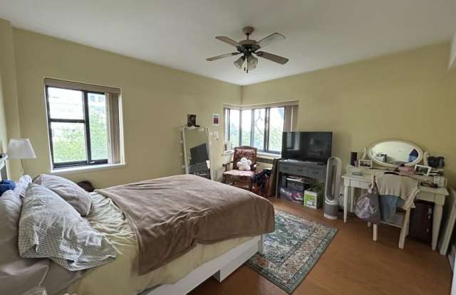5056 N Marine Gallery 4