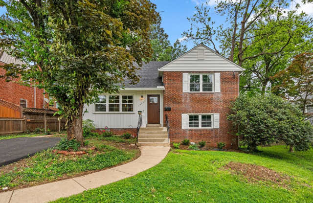 3 Bed 3 Bath - Silver Spring Split Level - Move In Ready photos photos