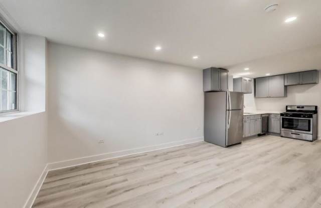 1437 W Oakdale Avenue photos photos