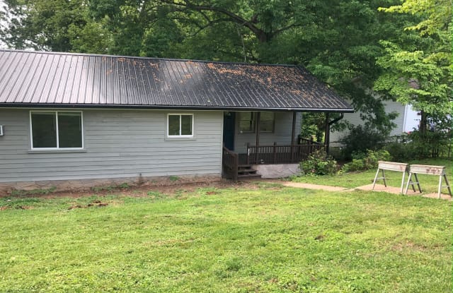 146 Warrior Cir - 146 Warrior Circle, Oak Ridge, TN 37830