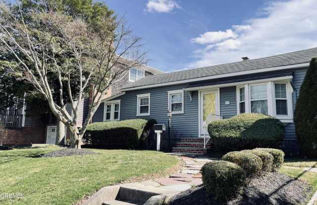 10 1st Avenue photos photos