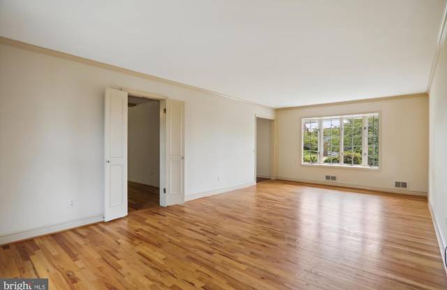 11124 POST HOUSE CT Gallery 3