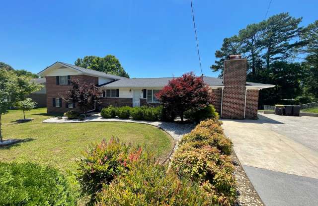 Large 5/3 Brick House in West Rome- $1,795 photos photos