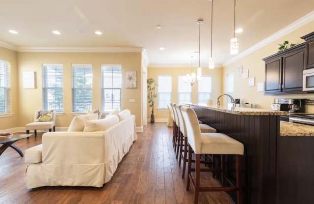 1943 Boardwalk Drive Gallery 2