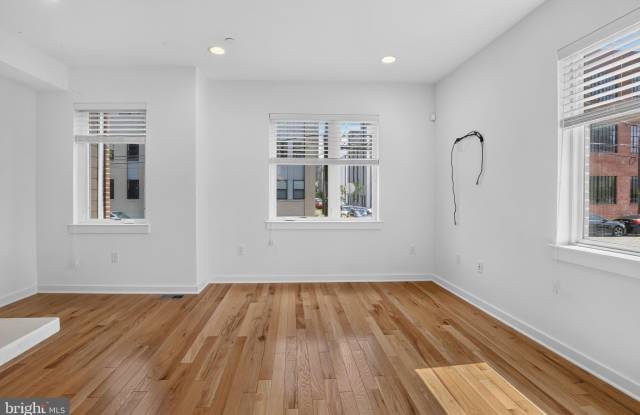 950 SHACKAMAXON Street Gallery 4