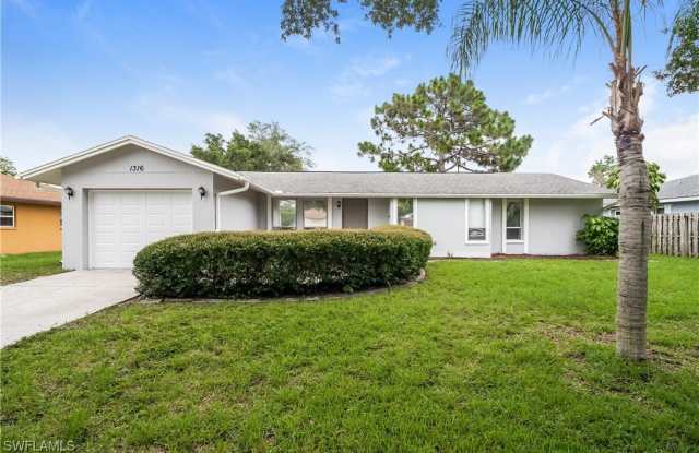 1316 Whispering Lane photos photos