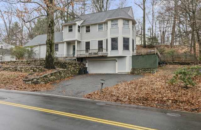 74 Burlington St - 74 Burlington Street, Lexington, MA 02420
