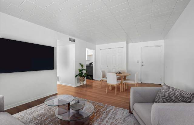 Edgewood Court Gallery 3