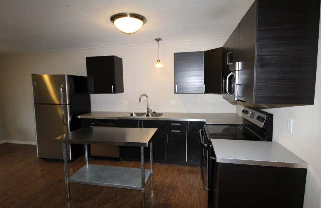 Englewood Drive - Northwest Blvd Gallery 4