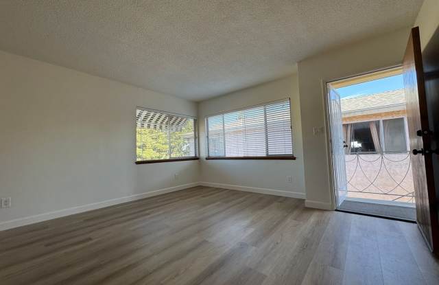 673 W. 22nd St. Apt 4 photos photos