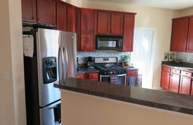 383 Roseglen Drive Northwest Gallery 3