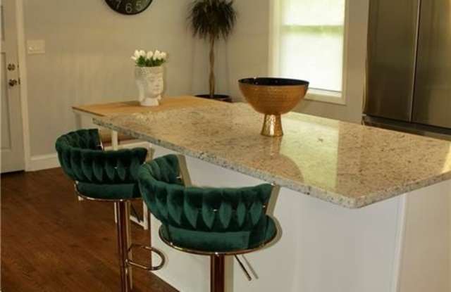 667 Tara Circle SE photos photos