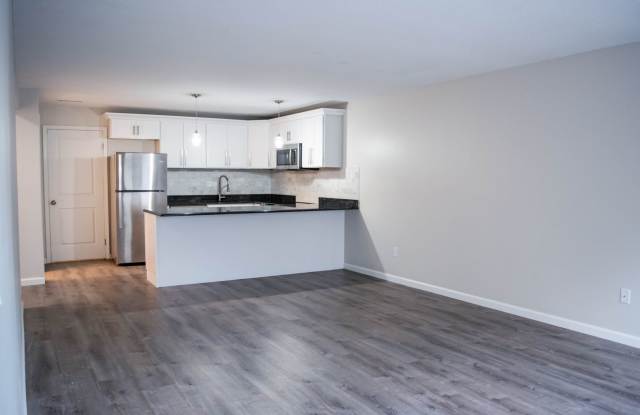 Renovated Condo w/ Off-Street Parking and Laundry! Gallery 3