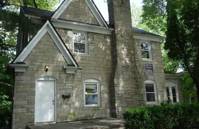 706 N. Washington Gallery 3