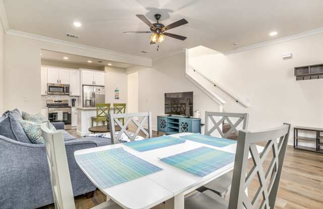536 N Devilliers - A Gallery 3