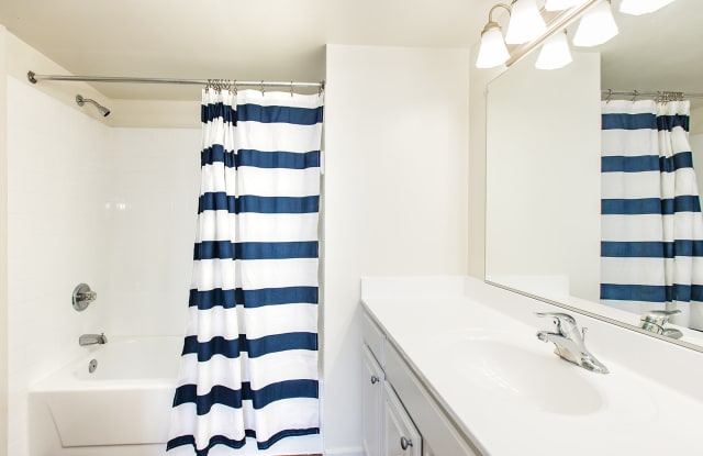 Lake Arbor Towers Gallery 3