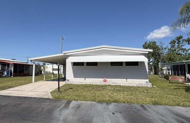 Experience the best of Bradenton living in West Winds Village 55+ with 50% off first month rent. - 5316 53rd Avenue East, Manatee County, FL 34203