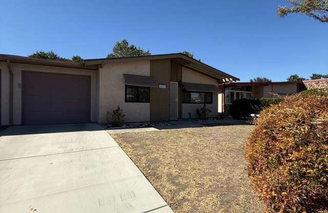 MOVE IN READY!! 2 BED 1 BATH HOME AVAILABLE 10/16/2026 Gallery 3