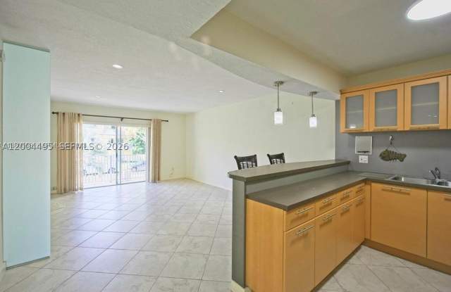 7401 SW 82nd St photos photos