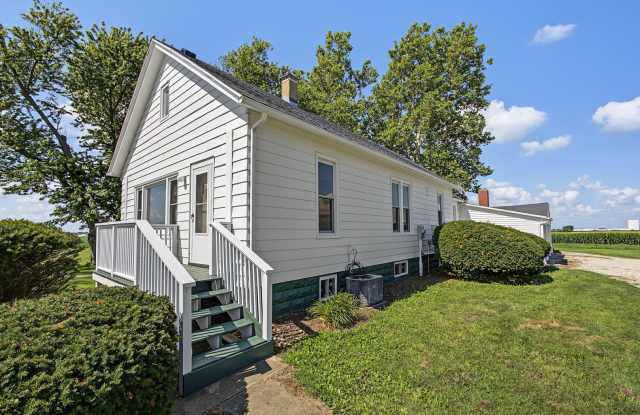 3 Bedroom, 1 Bathroom Rural Home for Rent – Farmer City, IL photos photos