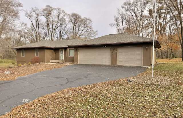 9807 Double Ditch Circle - 9807 Double Ditch Circle, Roscoe, IL 61073