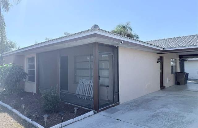 6 Parkwood Villas Court photos photos