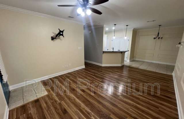 8429 Florida Blvd photos photos