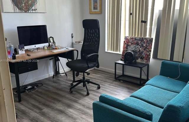 3720 Inverrary Dr photos photos