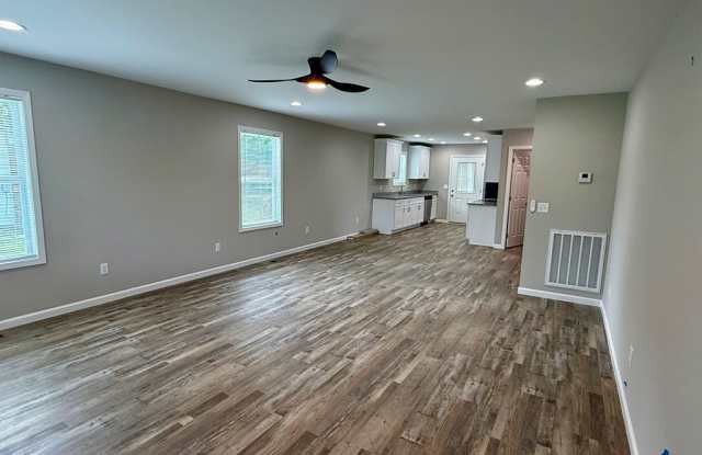 949 Indian Hills Road Gallery 2
