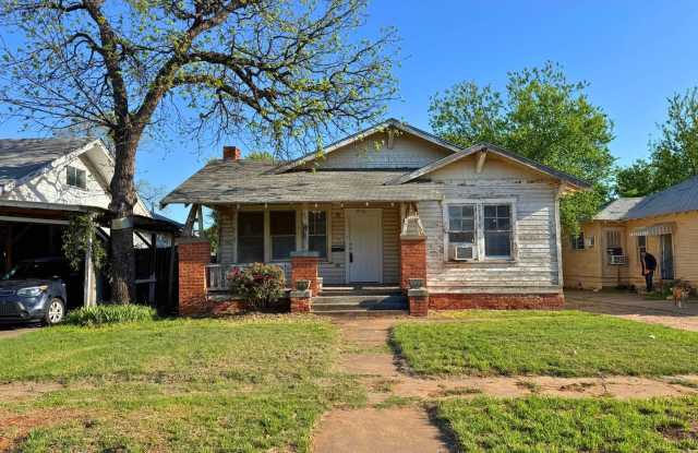 Spacious 2 Bed 1 Bath, 1226 sqft Home photos photos