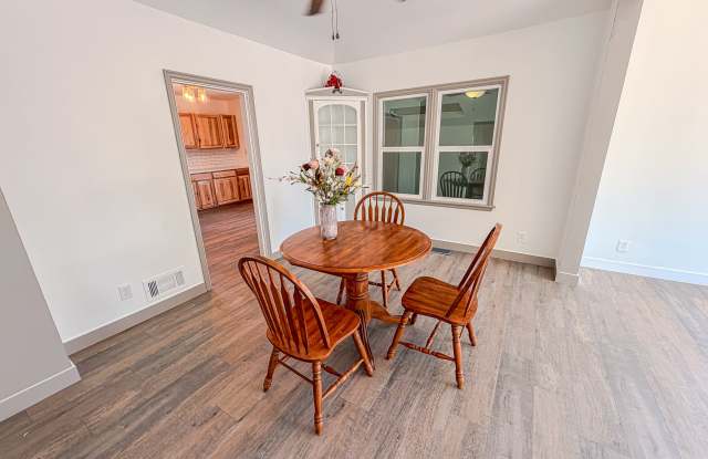 1400 East 18th Street - A Gallery 4