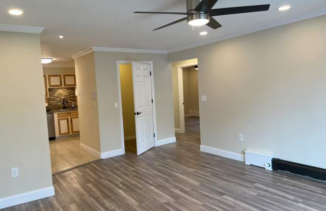 8 Northbrook Dr photos photos