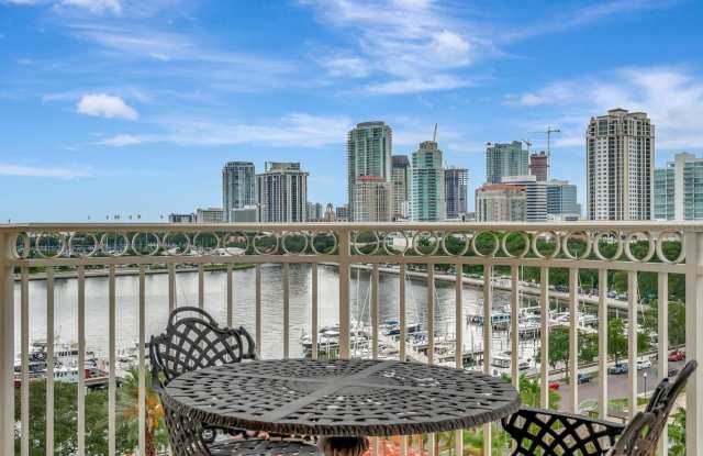 555 5TH AVENUE NE photos photos