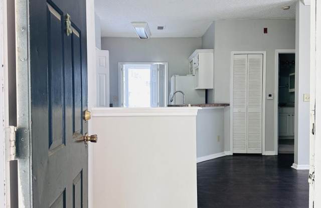 10000 GATE Parkway N photos photos