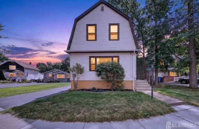 1871 W 4th Street W Gallery 2