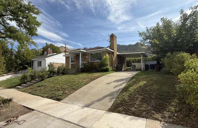 2173 Broadmoor Street South photos photos
