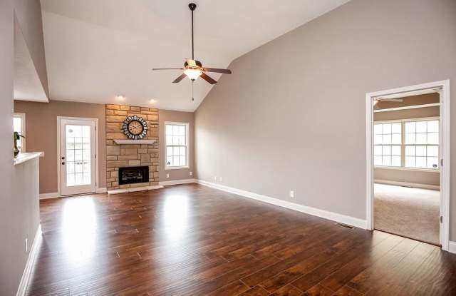 3 Bedroom 2 Bathroom Home! Gallery 3