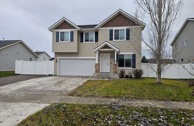 Beautiful 4 bedroom 2.5 bath CDA home for rent! - 3388 Accipter Drive, Coeur d'Alene, ID 83815