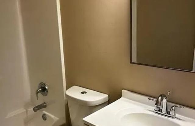 Room in 3 Bedroom Home at Lynch Ave NW - 515 Lynch Avenue Northwest, Atlanta, GA 30318