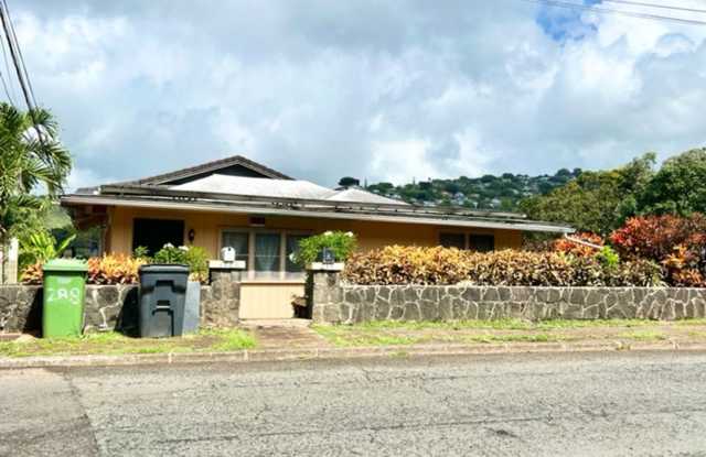 3br/1ba Single Family House in the Nuuanu/Punchbowl Neighborhood photos photos