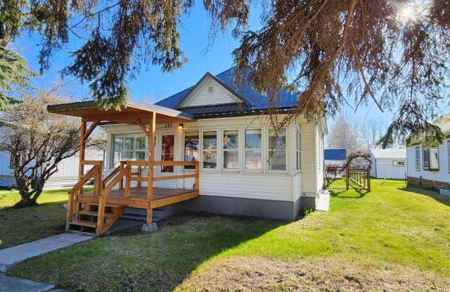 207 1st Ave E photos photos 207 1st Ave E photos photos