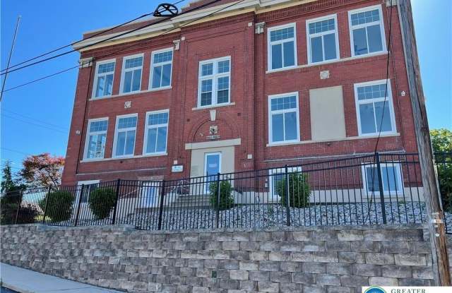 216 Penn Street unit: 9 photos photos