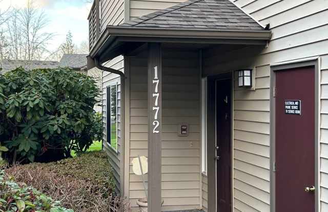 3 Bed, 2 Bath Condo with in Cascade-Fairwood neighborhood of Renton, $2,925/month. photos photos 3 Bed, 2 Bath Condo with in Cascade-Fairwood neighborhood of Renton, $2,925/month. photos photos