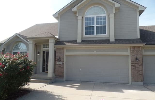 1516 South East Dalton Drive - 1516 SE Dalton Dr, Lee's Summit, MO 64081